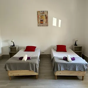 Oriente Dna Iv Apartament