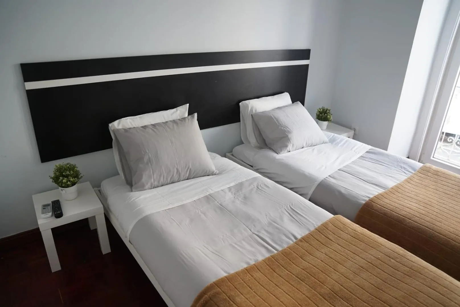 Homestay Bisengototo Guest House Lisbon