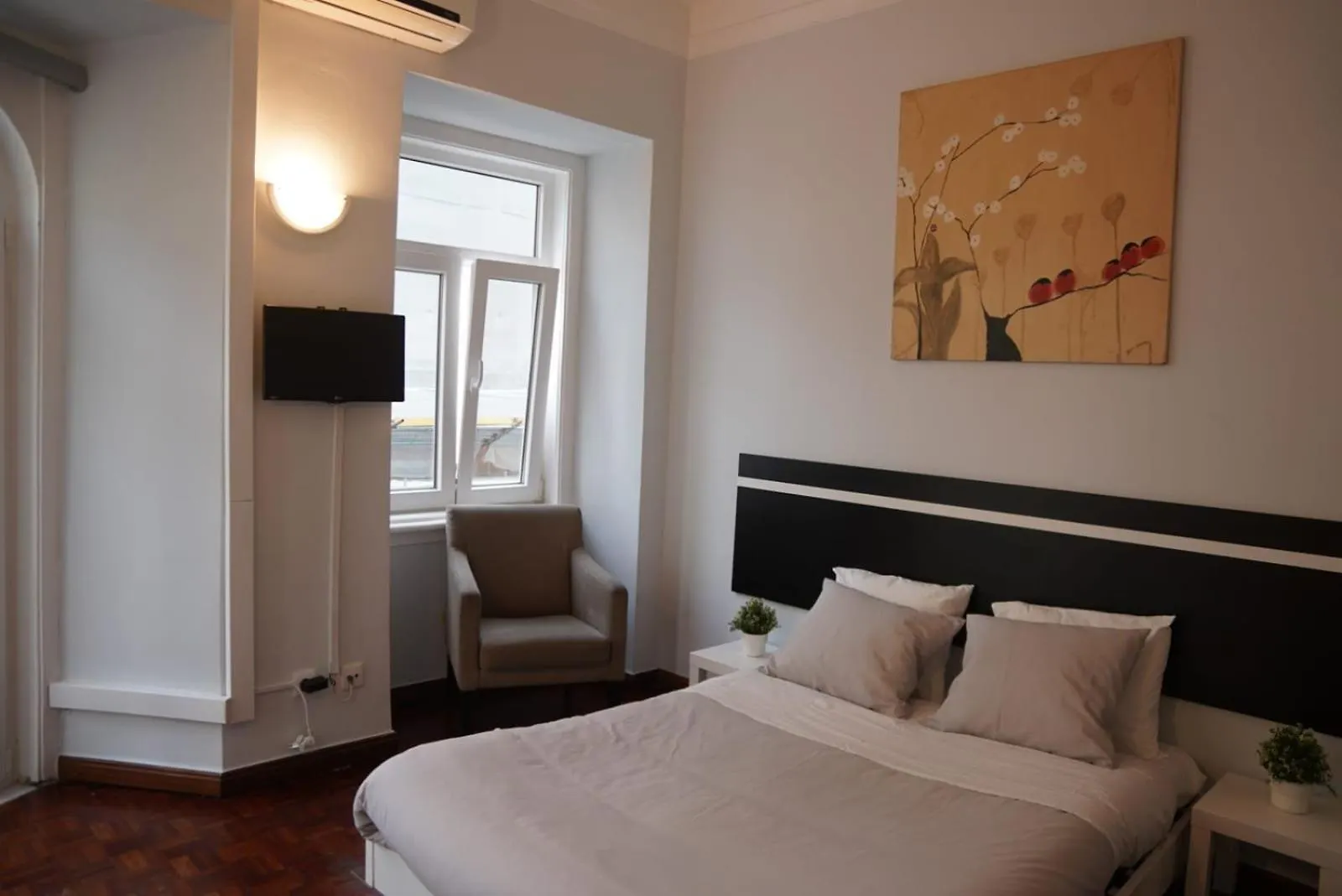 Bisengototo Guest House Lisbon Portugal