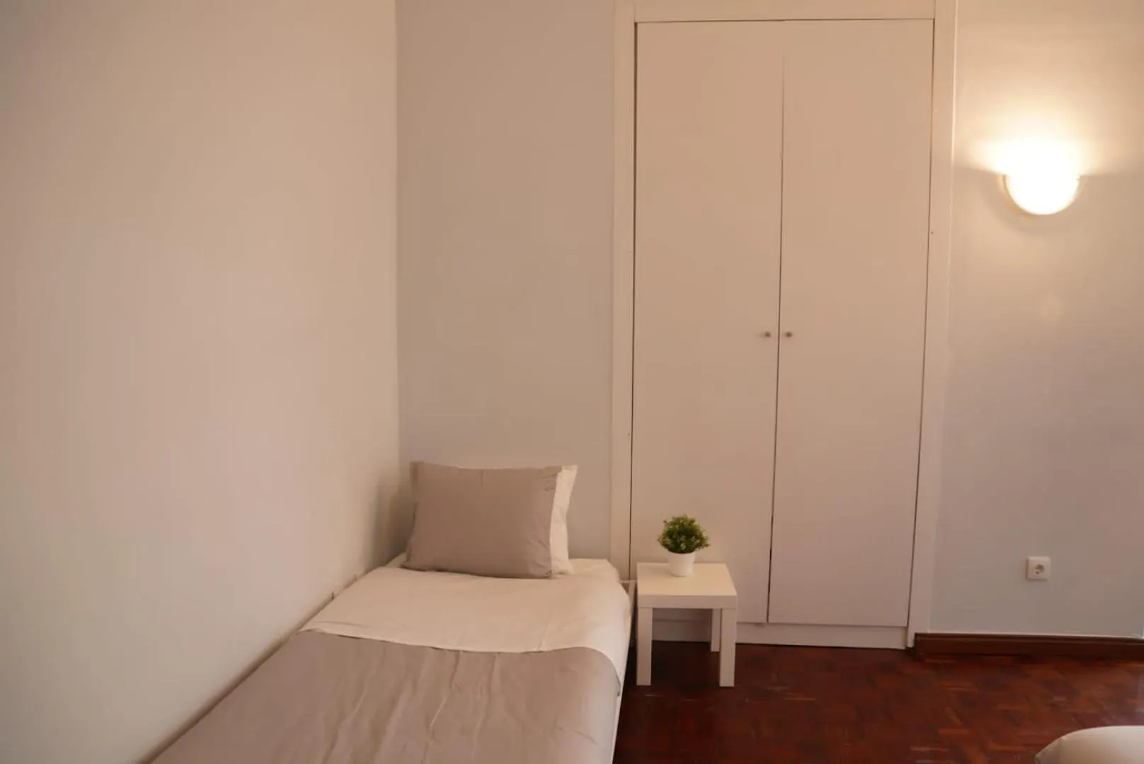 Homestay Bisengototo Guest House Lisbon