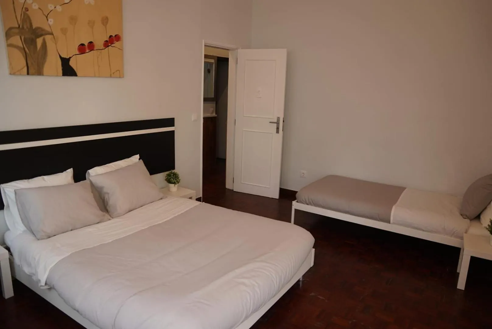 Homestay Bisengototo Guest House Lisbon