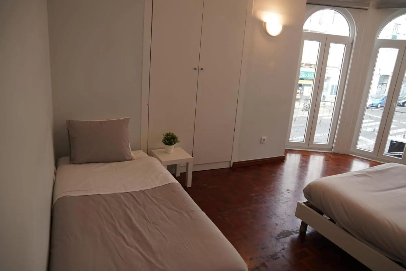 Bisengototo Guest House Lisbon Homestay