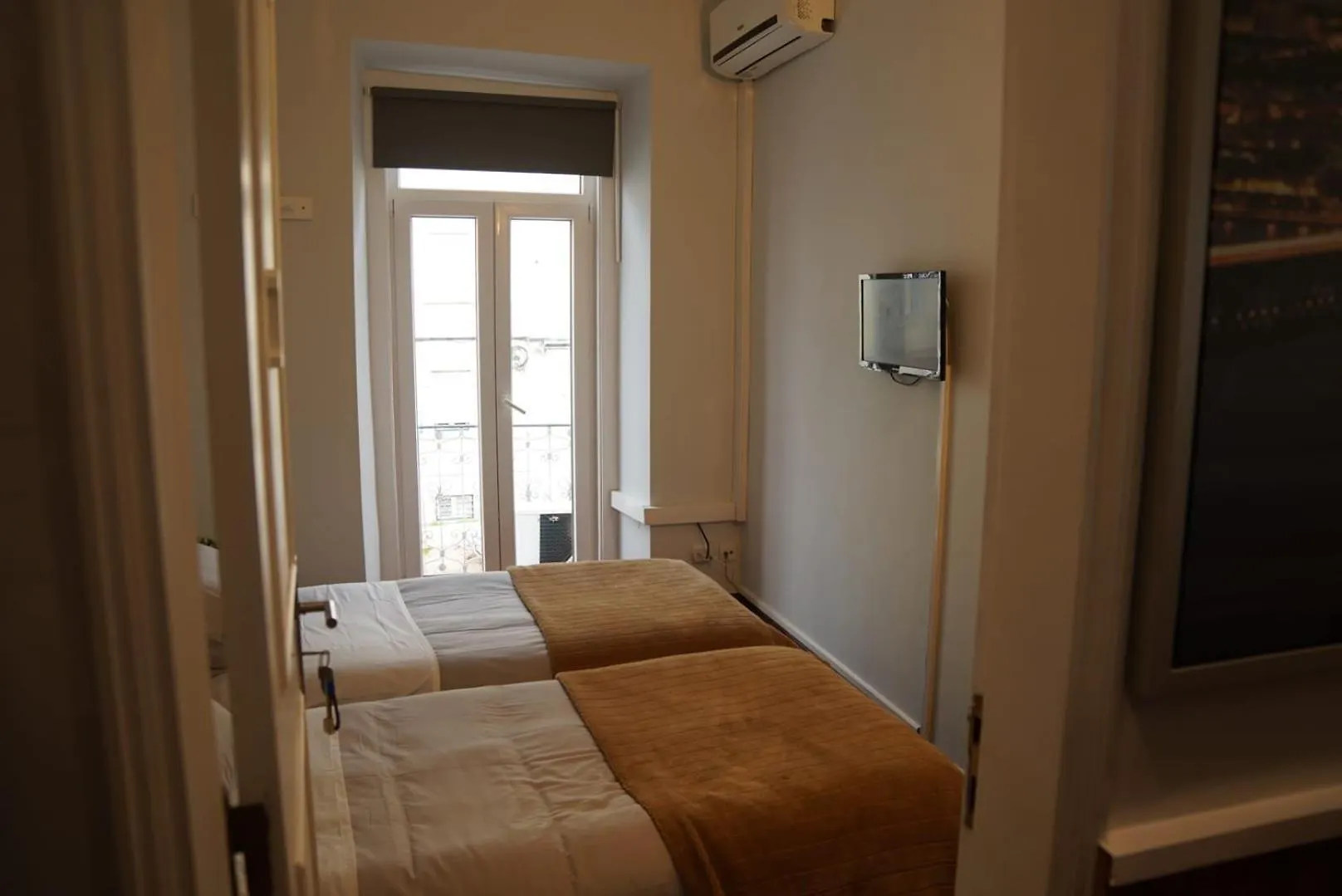 Bisengototo Guest House Lisbon