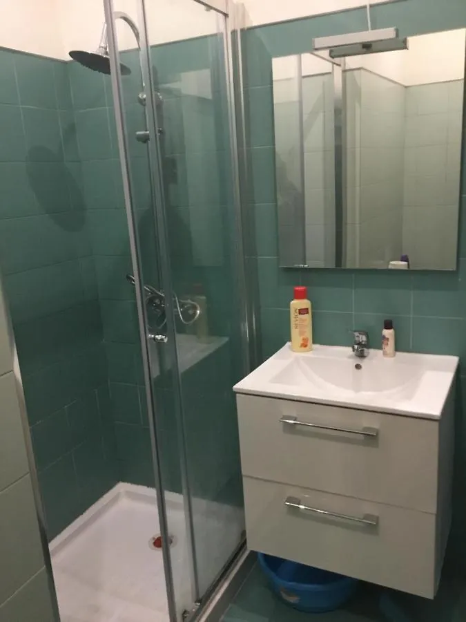 Homestay Bisengototo Guest House Lisbon